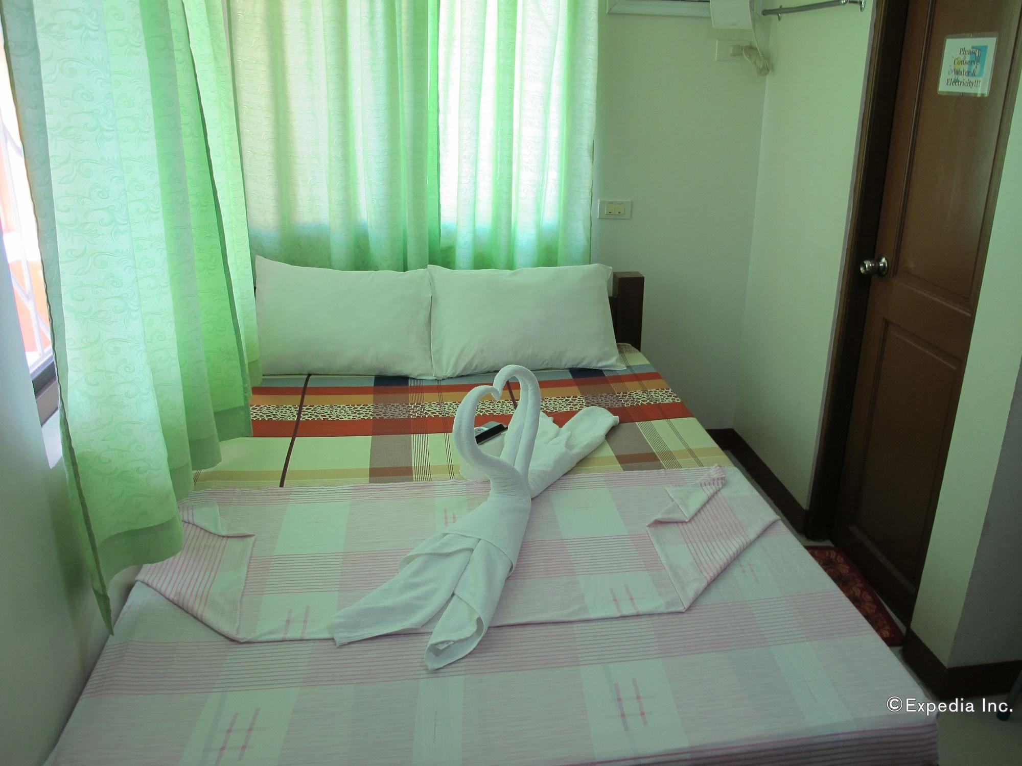 Sea Jewel Beach Resort Puerto Galera Exterior photo