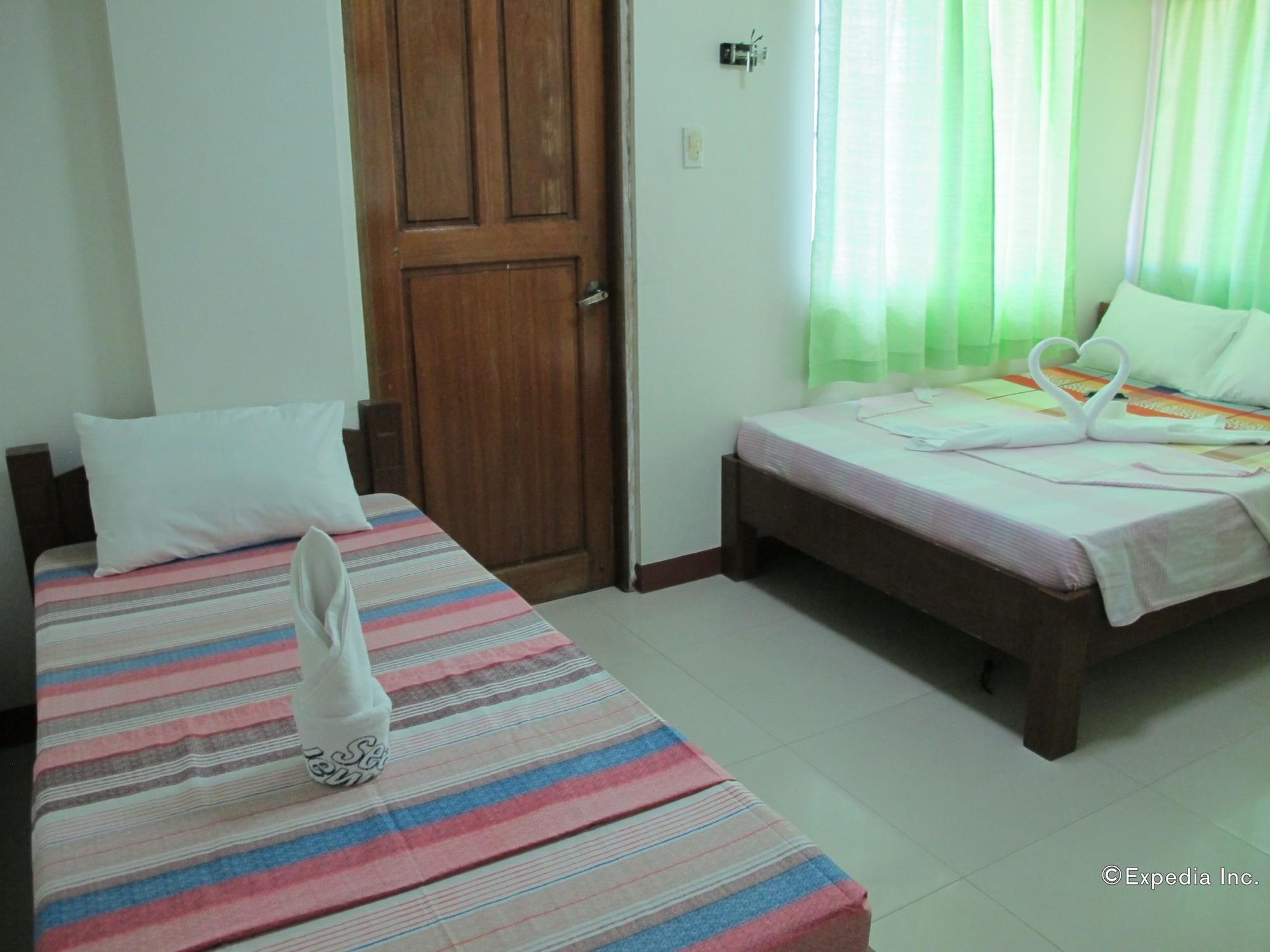 Sea Jewel Beach Resort Puerto Galera Exterior photo