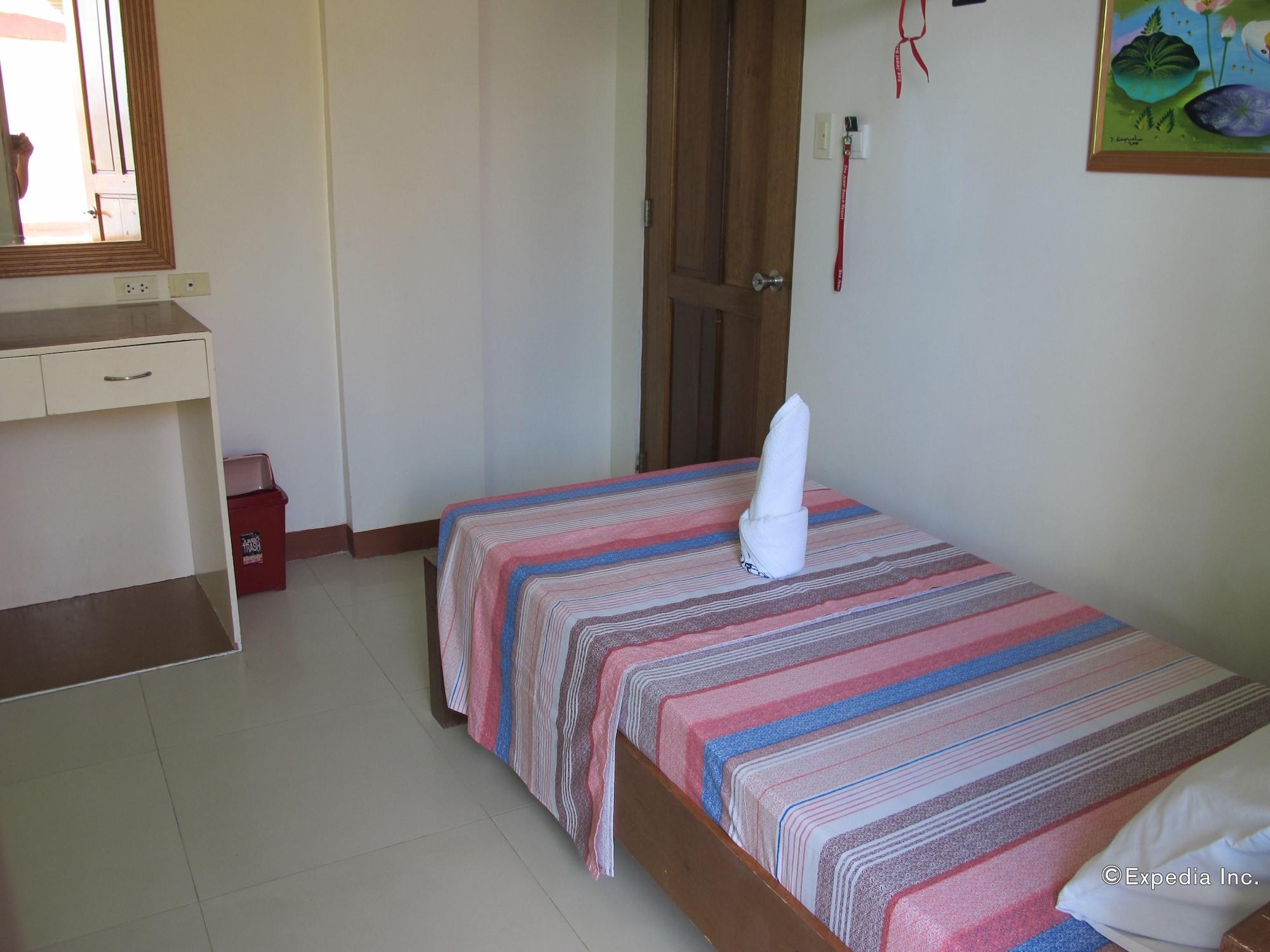 Sea Jewel Beach Resort Puerto Galera Exterior photo