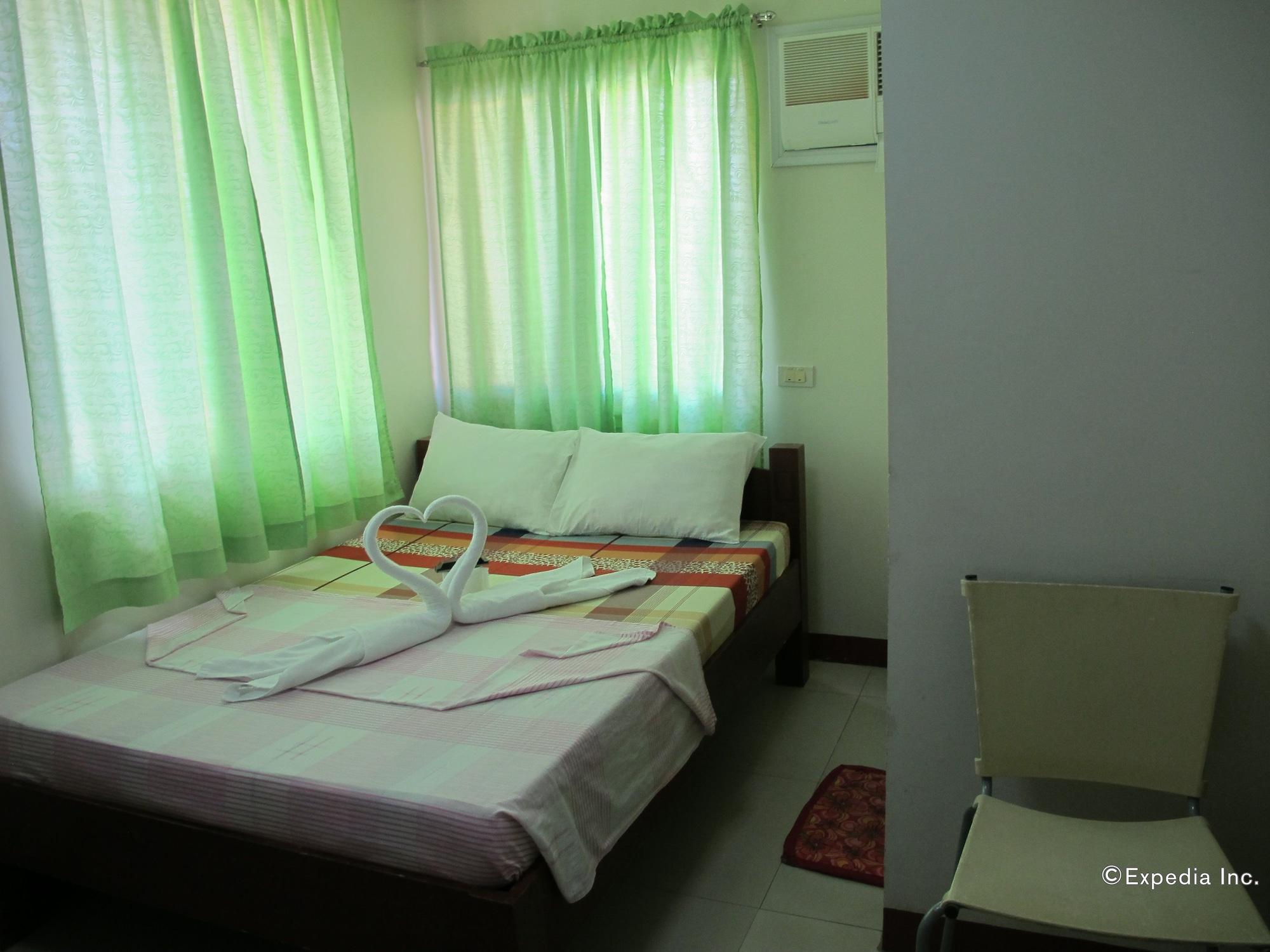 Sea Jewel Beach Resort Puerto Galera Exterior photo