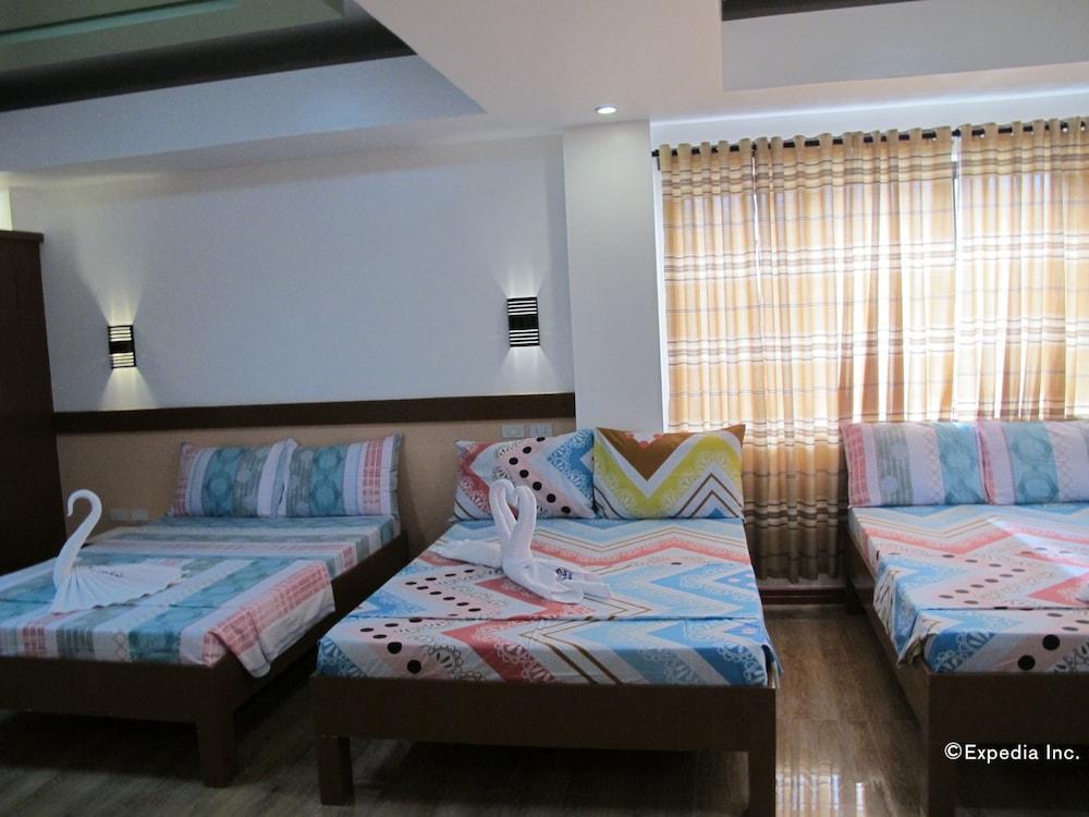 Sea Jewel Beach Resort Puerto Galera Exterior photo