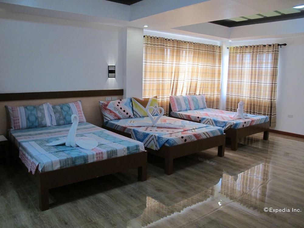 Sea Jewel Beach Resort Puerto Galera Exterior photo