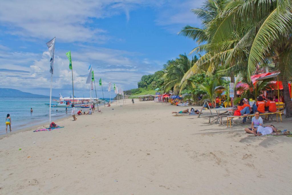 Sea Jewel Beach Resort Puerto Galera Exterior photo
