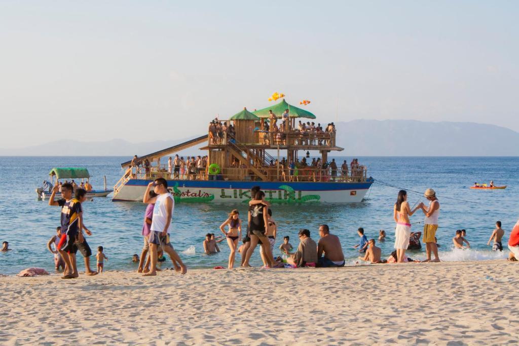 Sea Jewel Beach Resort Puerto Galera Exterior photo