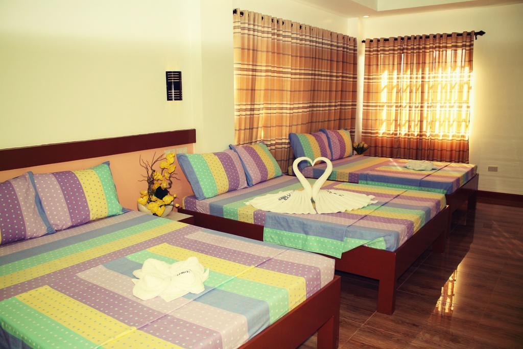 Sea Jewel Beach Resort Puerto Galera Exterior photo