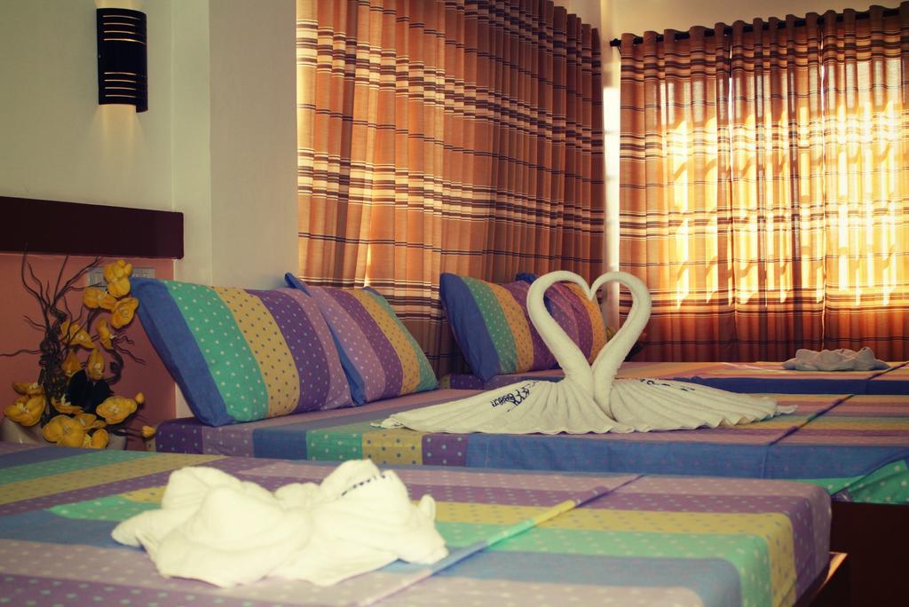 Sea Jewel Beach Resort Puerto Galera Exterior photo