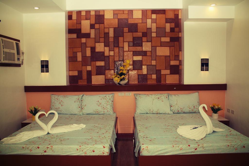 Sea Jewel Beach Resort Puerto Galera Exterior photo
