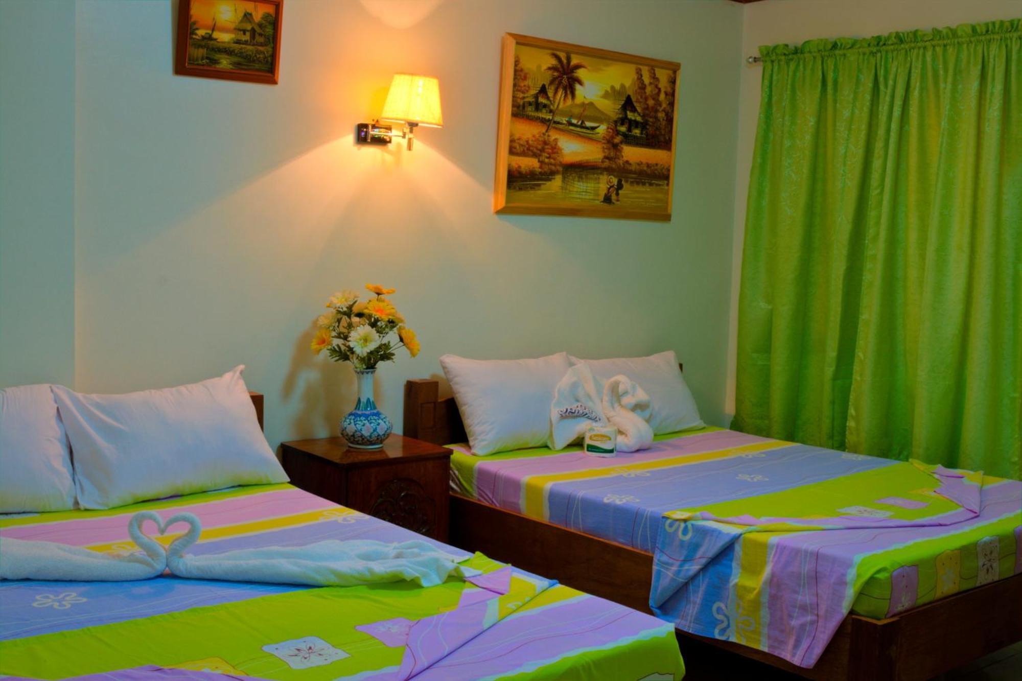 Sea Jewel Beach Resort Puerto Galera Exterior photo