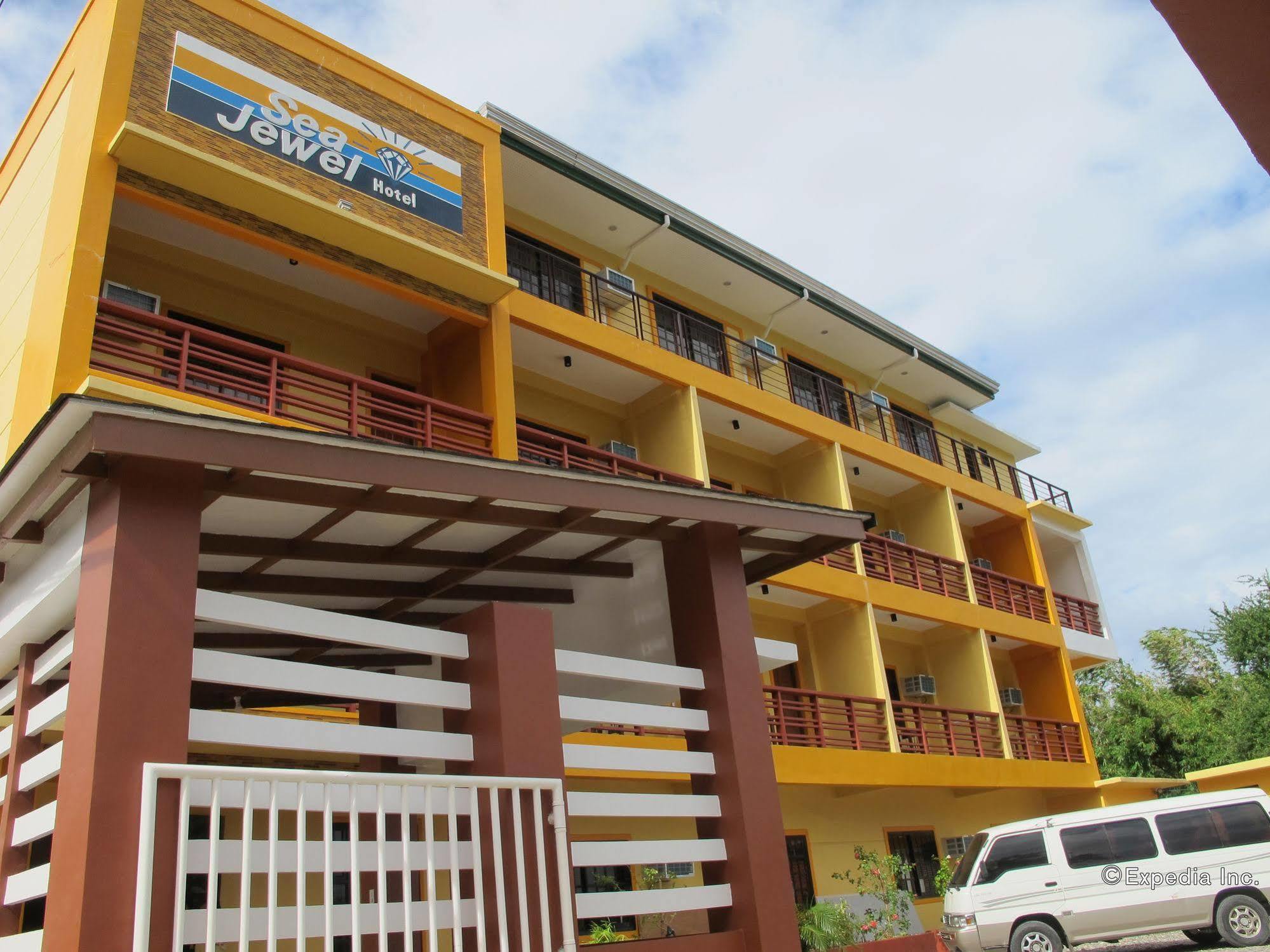 Sea Jewel Beach Resort Puerto Galera Exterior photo