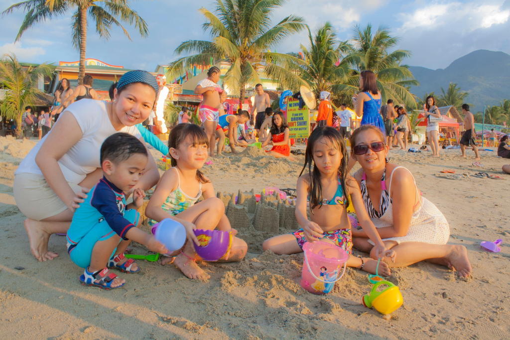 Sea Jewel Beach Resort Puerto Galera Exterior photo